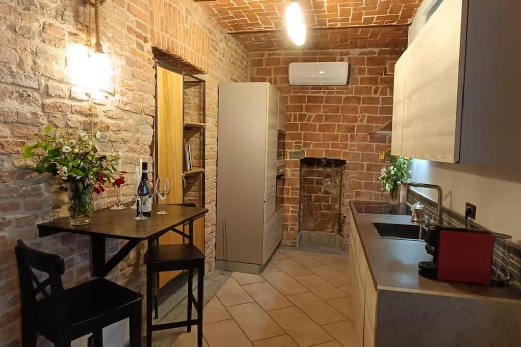 Piazza Statuto-Appartamento Tra Le Mura A-C E Wi-Fi Asti Zewnętrze zdjęcie